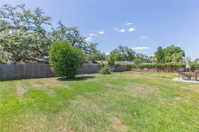 Building Photo - 1612 Berkshire Dr