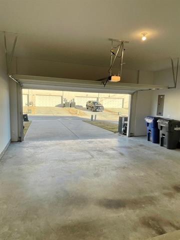 Building Photo - 4929 Barcelona Ave