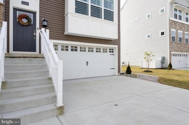 Building Photo - 35302 Wright Way