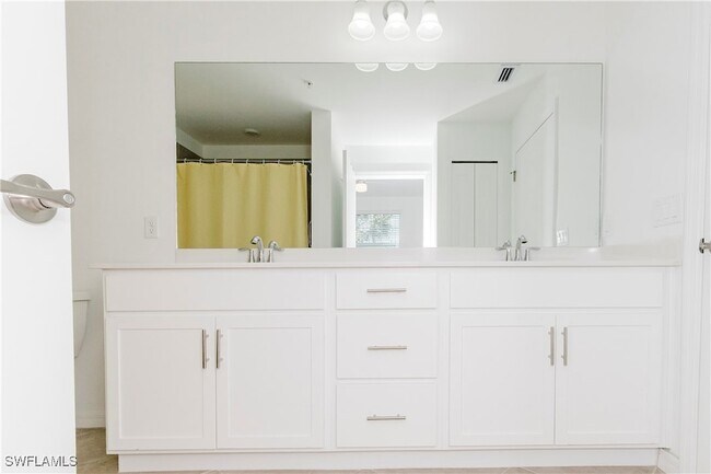 Building Photo - 6034 National Blvd