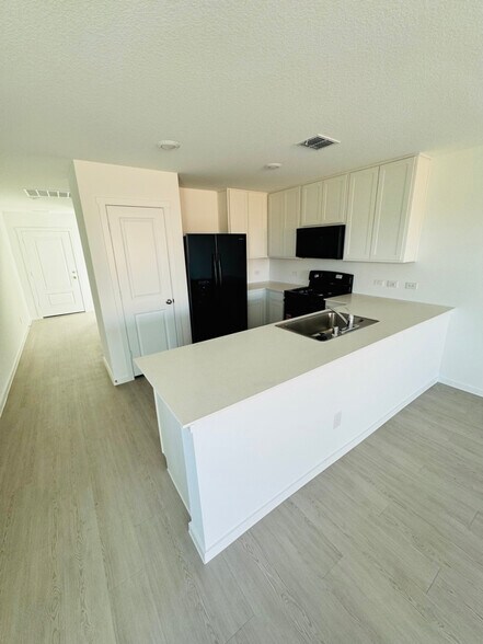 Building Photo - 3931 Selawik St