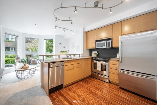 Building Photo - Capitol Hill - Braeburn open 1 Bedroom / 1...