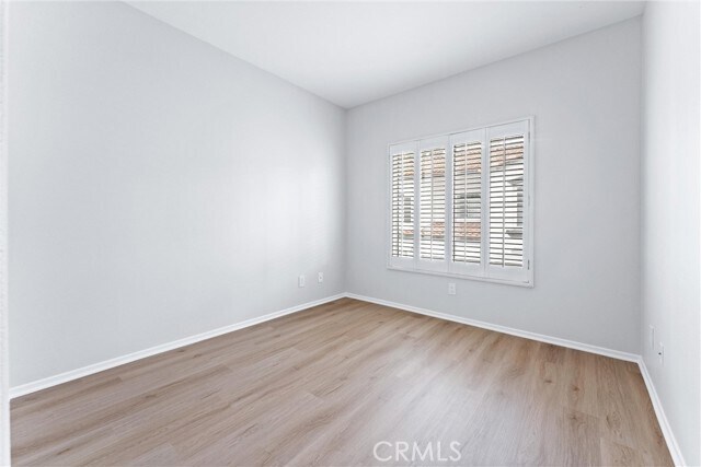 Building Photo - 23 Anana