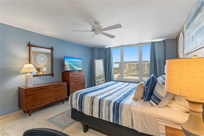 Building Photo - 3800 S Ocean Dr
