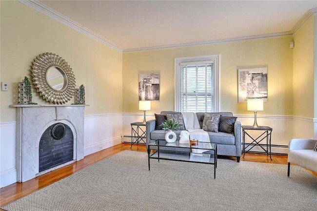 Building Photo - 135 Williams St