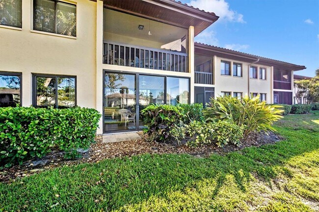 Building Photo - 5219 Lake Village Dr