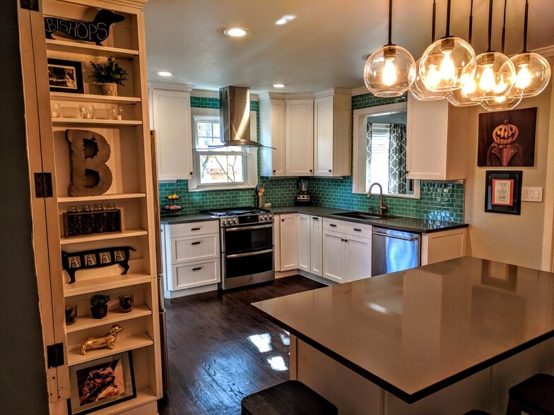 Kitchen - 1627 Nassau Blvd