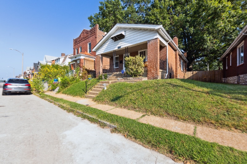 Primary Photo - 6567 Arsenal St