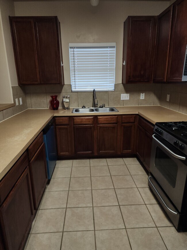 Building Photo - 4918 Landward Ln