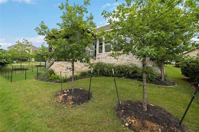 Building Photo - 401 Sitlington Ln