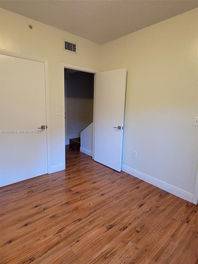 Building Photo - 1611 SW 2nd Ct