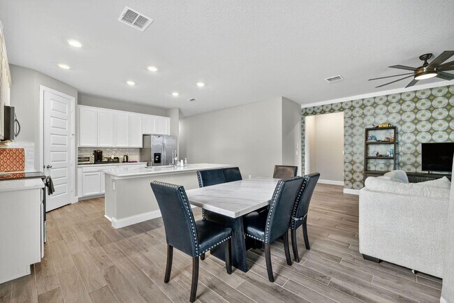 Building Photo - New Fully Furnished 4 bed, 2 bath home in newest Port St Lucie Subdivision