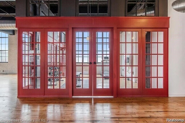 Building Photo - 1535 Sixth St