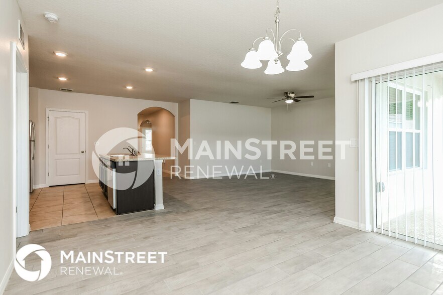 Building Photo - 703 Kindred Ln