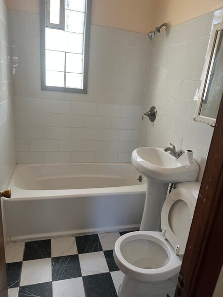 Building Photo - 4616 S Rockwell St