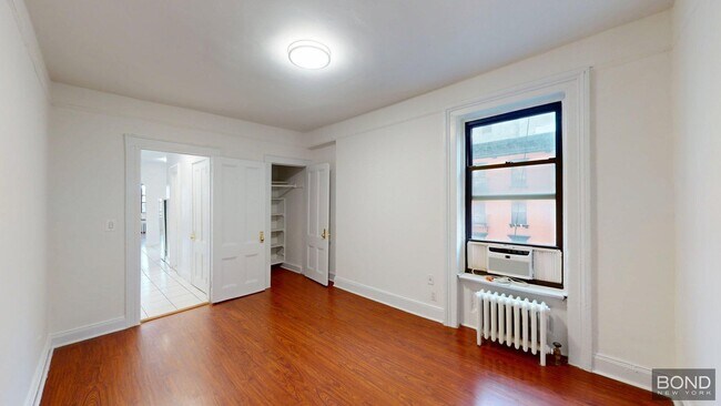 Building Photo - 171 E 88th St