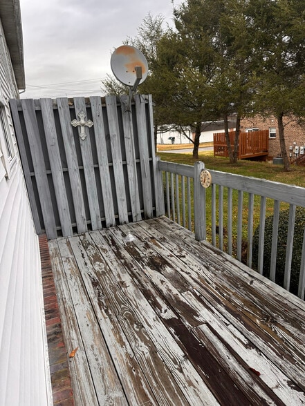 Building Photo - 5 Lexington Ct