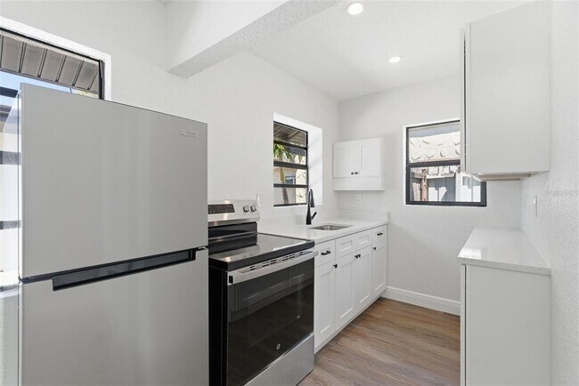 Building Photo - 113 145th Ave