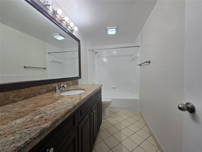 Building Photo - 824 Blue Ridge Cir