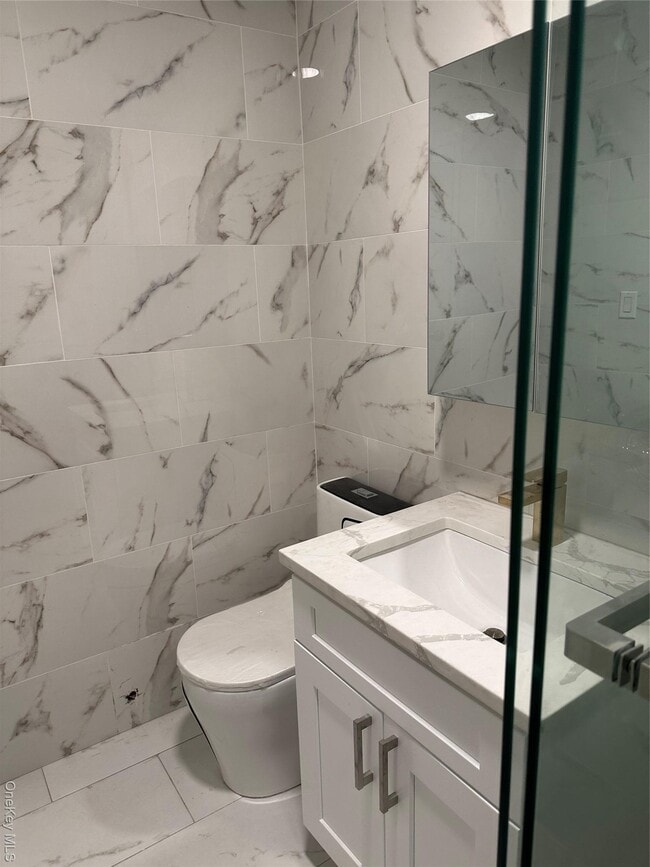 Building Photo - 55-12-55102 102nd St