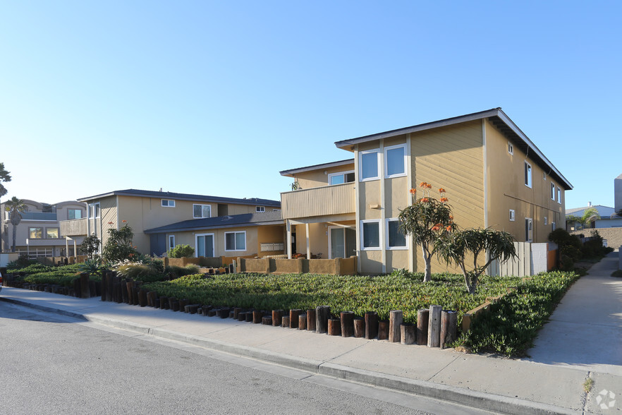 Primary Photo - Sand and Sea Apartment Homes