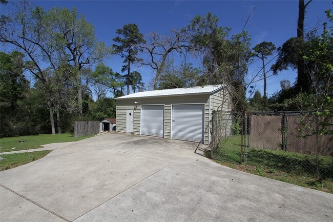 Building Photo - 11518 Bogs Rd