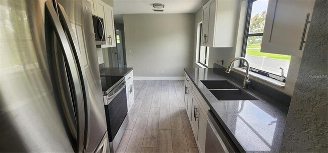 Building Photo - 541 E Virginia Ave