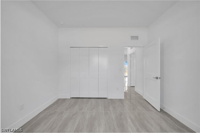 Building Photo - 828 Genoa Ave S