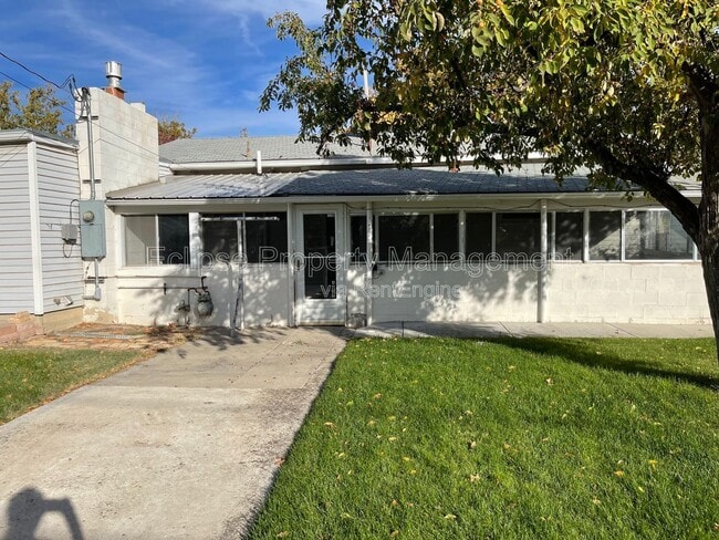 Building Photo - 447 19th St