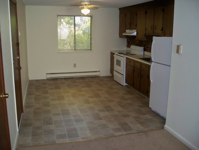 Building Photo - Baymar Apartments