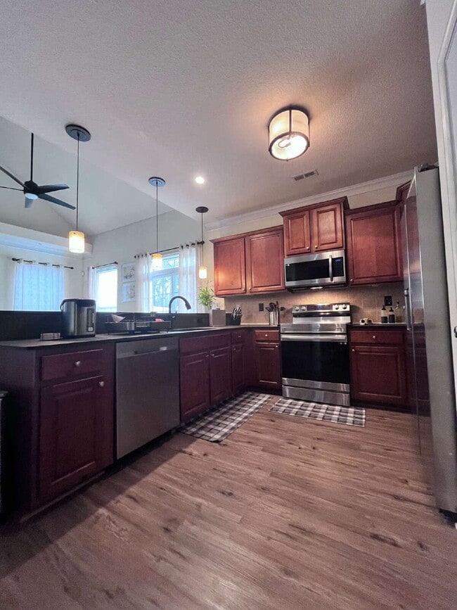 Building Photo - !Coming soon!  Greentree Commons