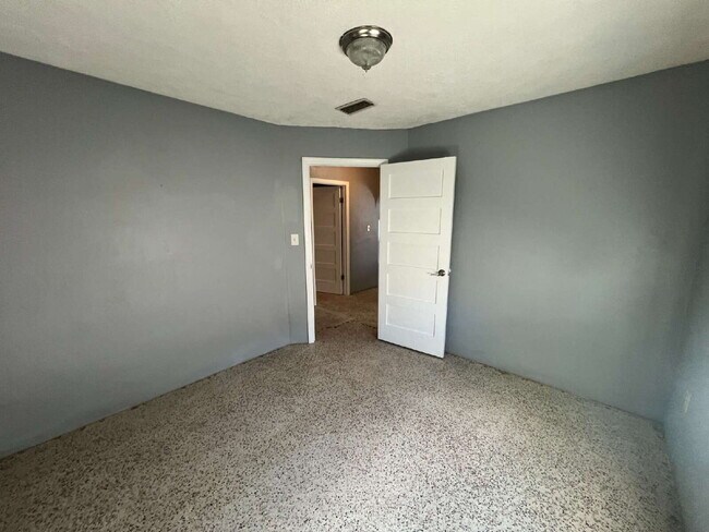 Building Photo - Charming 2-Bed Waterfront Retreat with Ter...