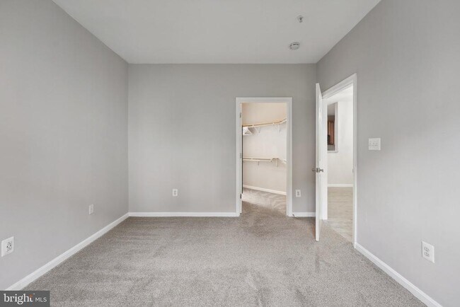 Building Photo - 21216 McFadden Square