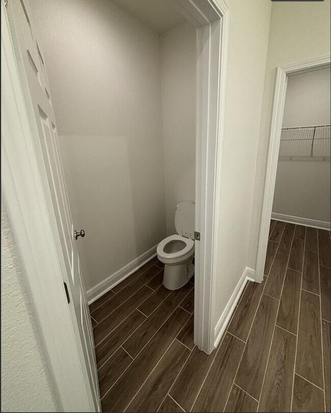 Building Photo - 45 Splendor Run