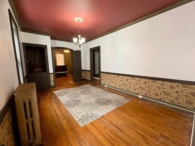 Building Photo - 342 N Newberry St