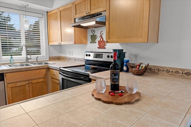 Building Photo - 1938 NW 143rd Ave