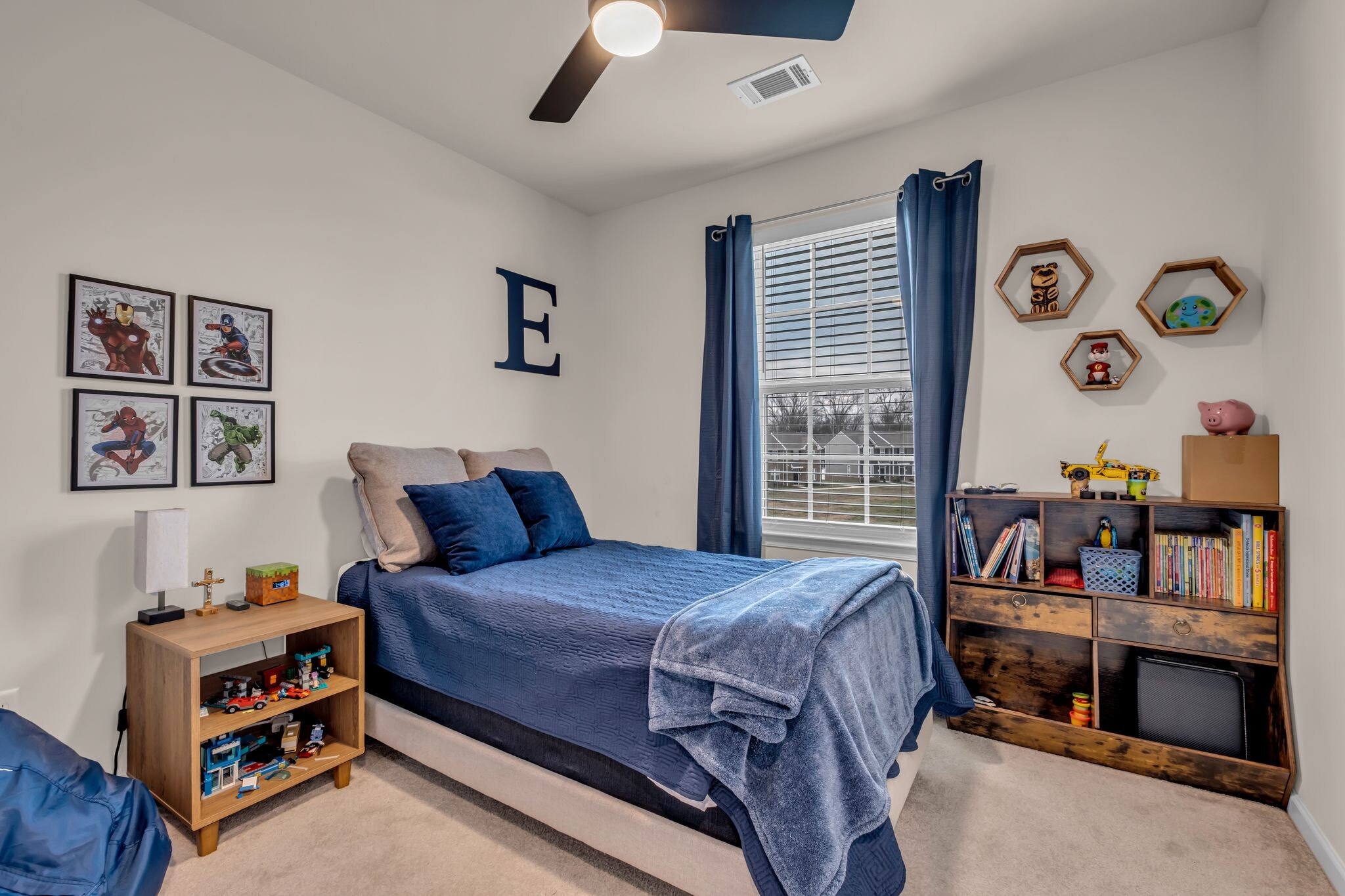 PROPERTY DOES NOT COME FURNISHED - 420 Park Ave