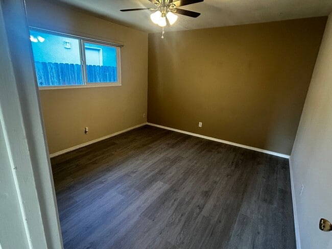 Building Photo - **Price-reduction** 3 Bedroom house two blocks from the shell beach cliffs