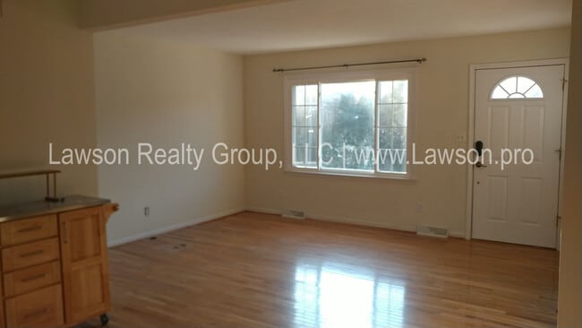 Building Photo - Beautiful Home in Cave Spring with Partially Finished Basement