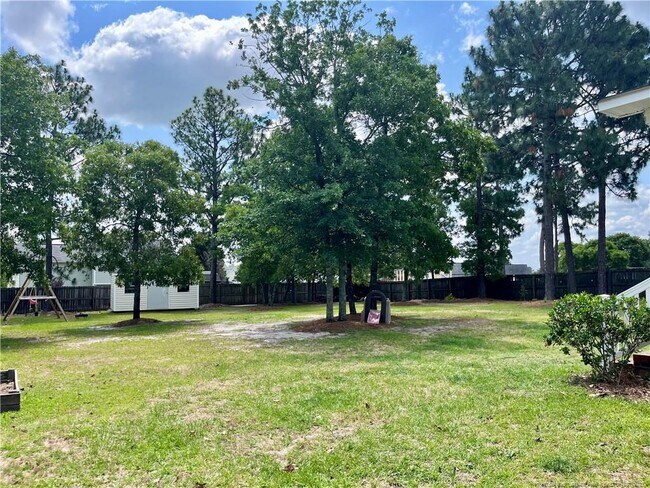 Building Photo - 85 Woodshire Dr