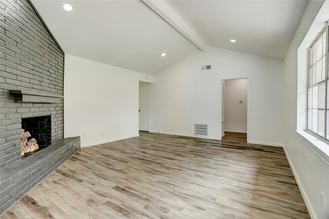 Building Photo - 14035 Myrtlea Dr