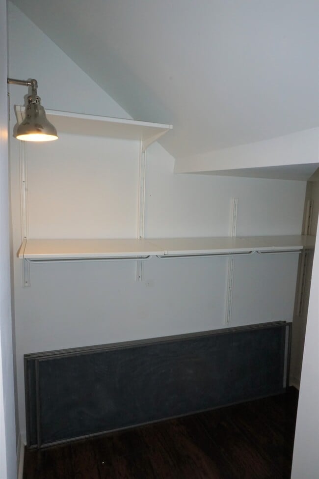 Building Photo - 114 Pinewood Dr