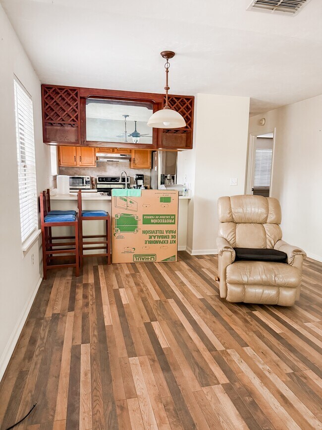 Building Photo - 2312 Brynmahr Dr