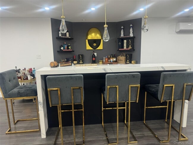 Building Photo - 221 Rivendell Ct