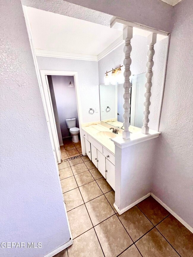 Building Photo - 11117 Shiner Ave