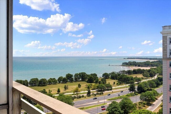 Building Photo - 1 bedroom in Chicago IL 60660