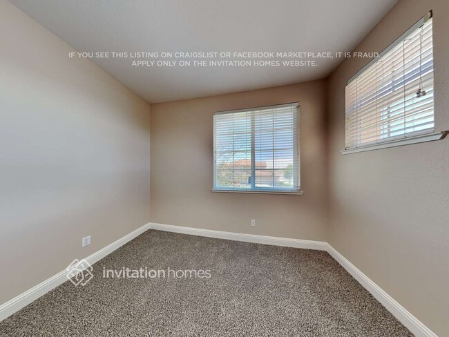 Building Photo - 5163 Fowler Ln