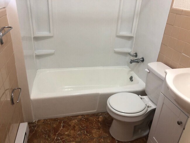 Building Photo - 722 N Ninth St