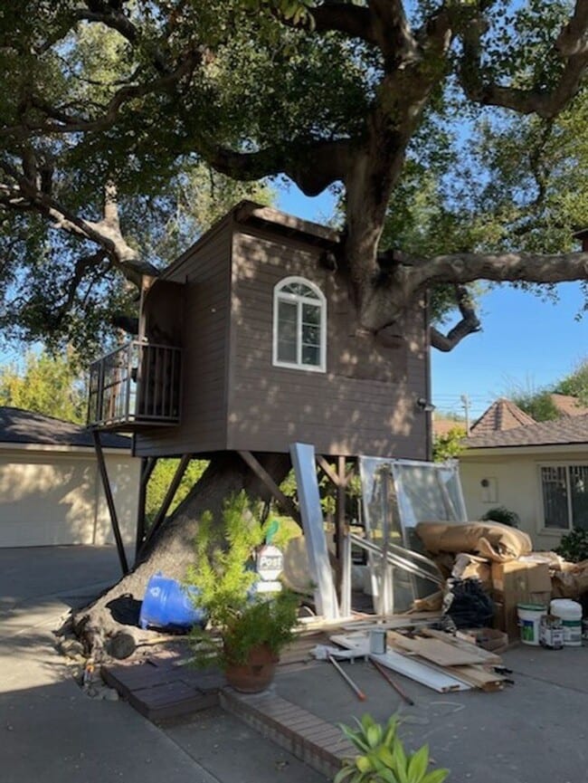 Building Photo - Wonderful Newly Remodeled Ranch Style Home in Prime San Marino