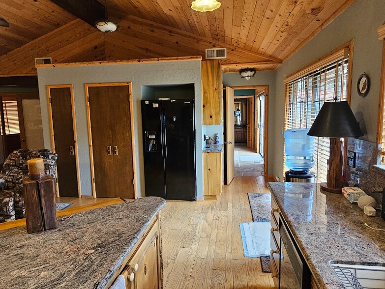 Building Photo - 2105 Bernina Dr